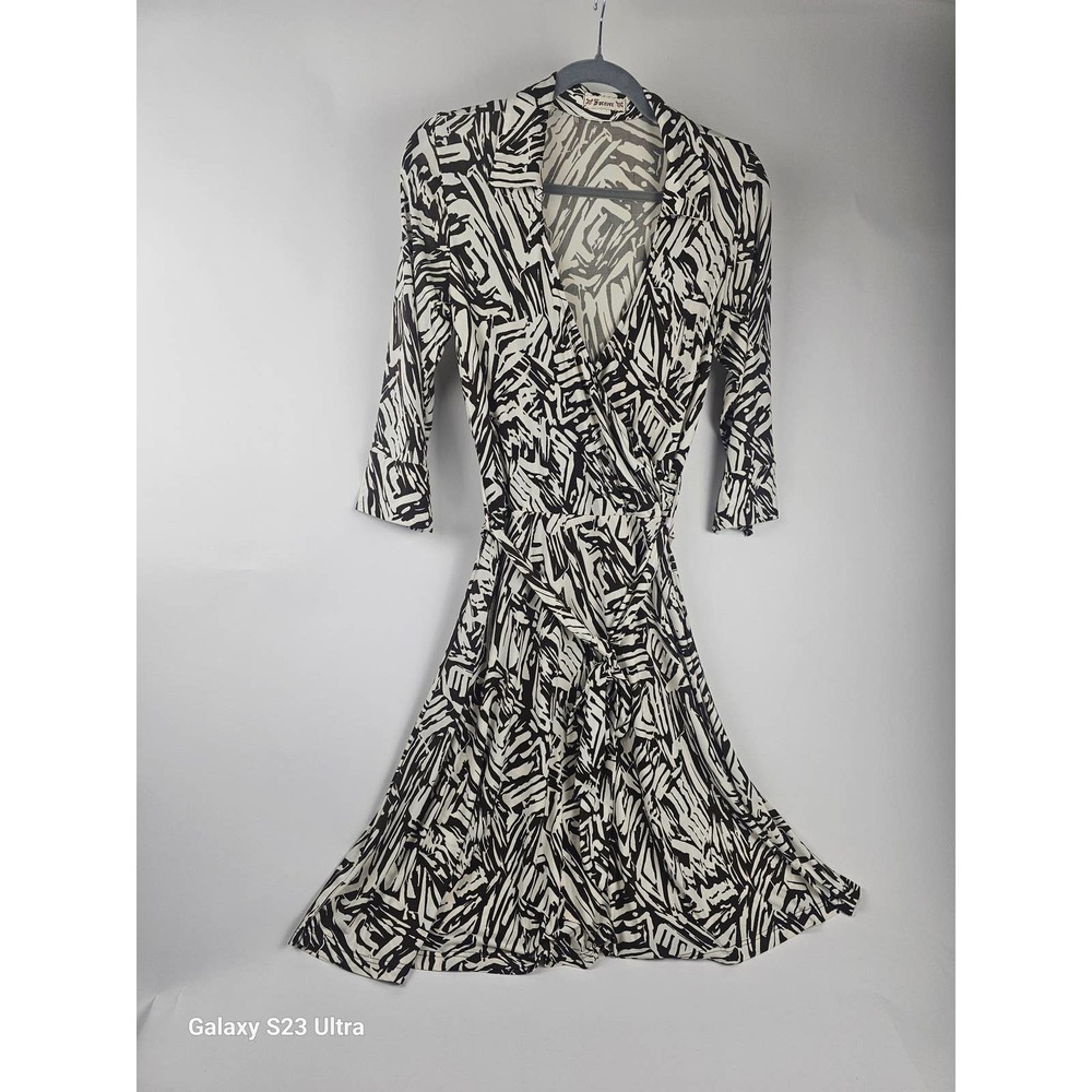 Women's, szM, brown and ivory 3/4 length sleeve wrap dress
